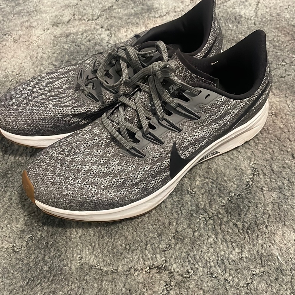 Nike  zoom running shoes